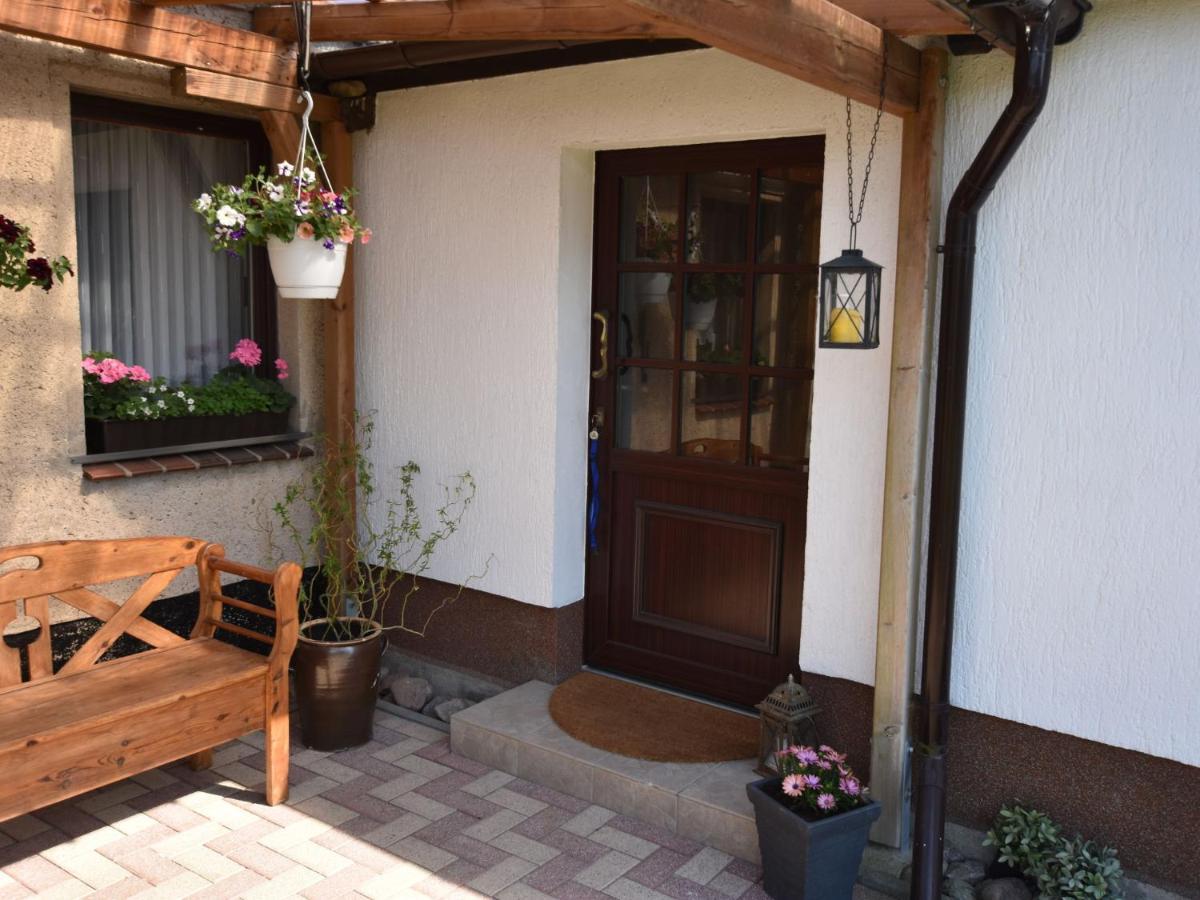 Apartment In Robertsdorf With Garden, Terrace, Barbecue Blowatz Rum bild
