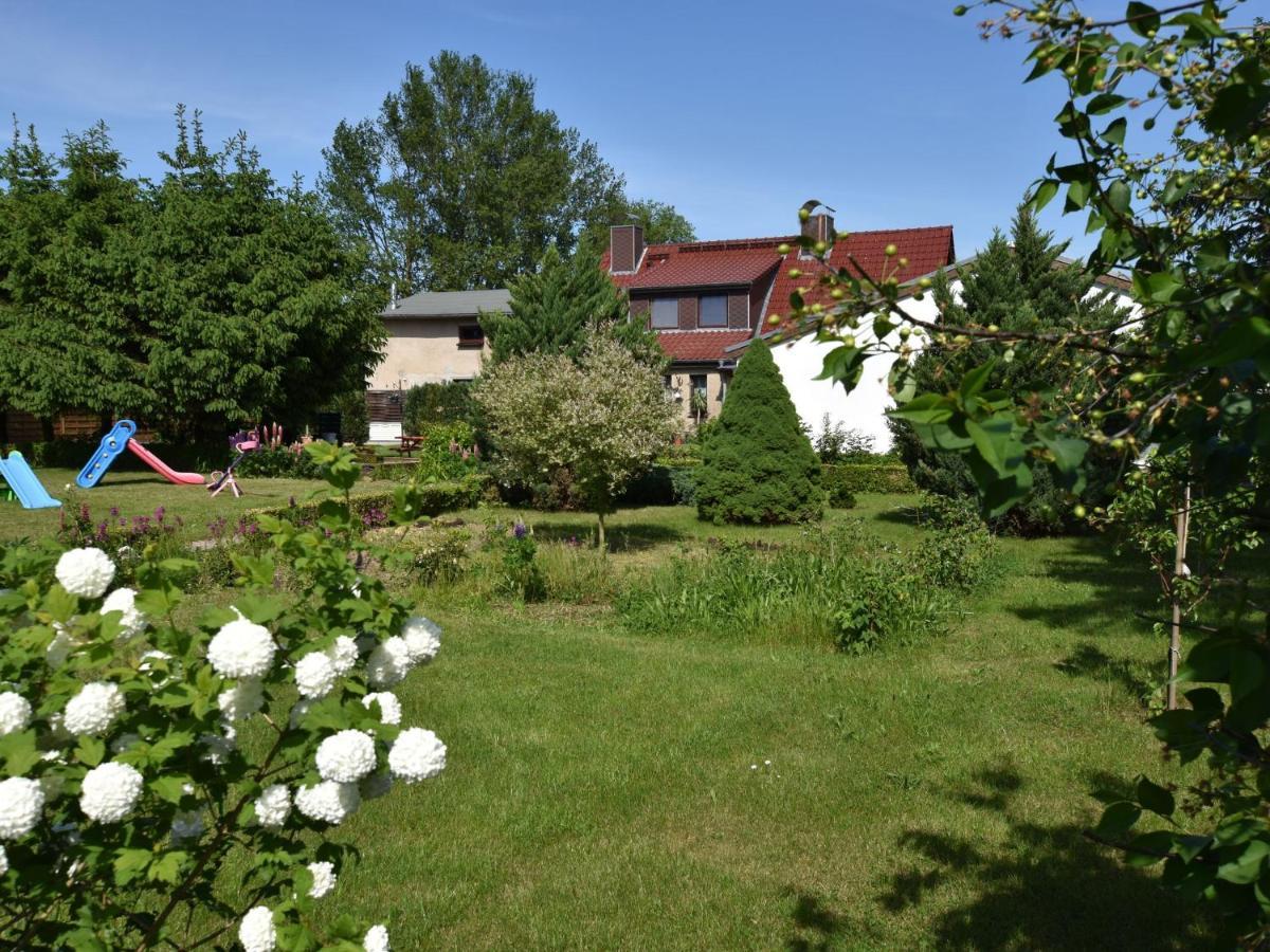 Apartment In Robertsdorf With Garden, Terrace, Barbecue Blowatz Rum bild